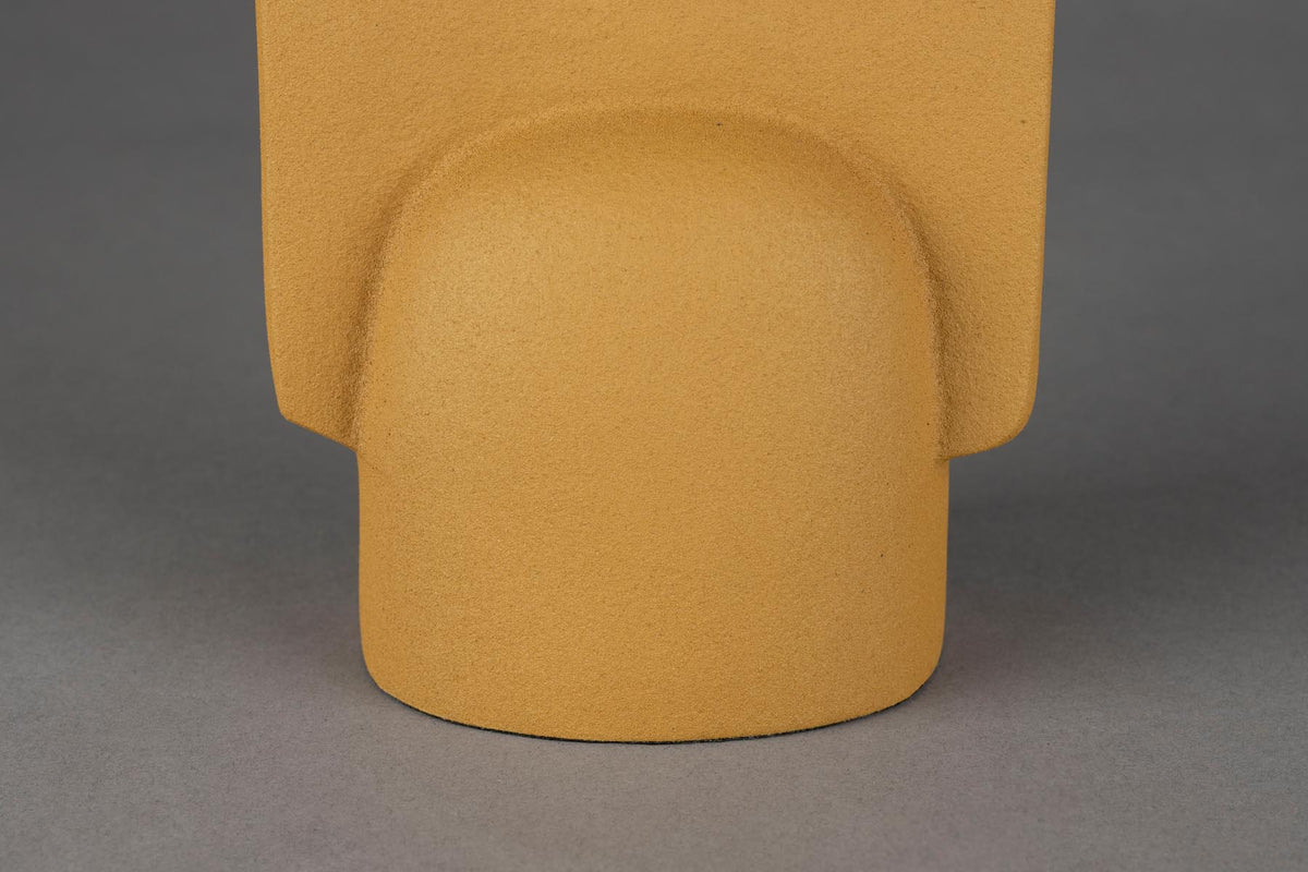 Vase Santos in Ochre präsentiert im Onlineshop von KAQTU Design AG. Vase ist von Dutchbone