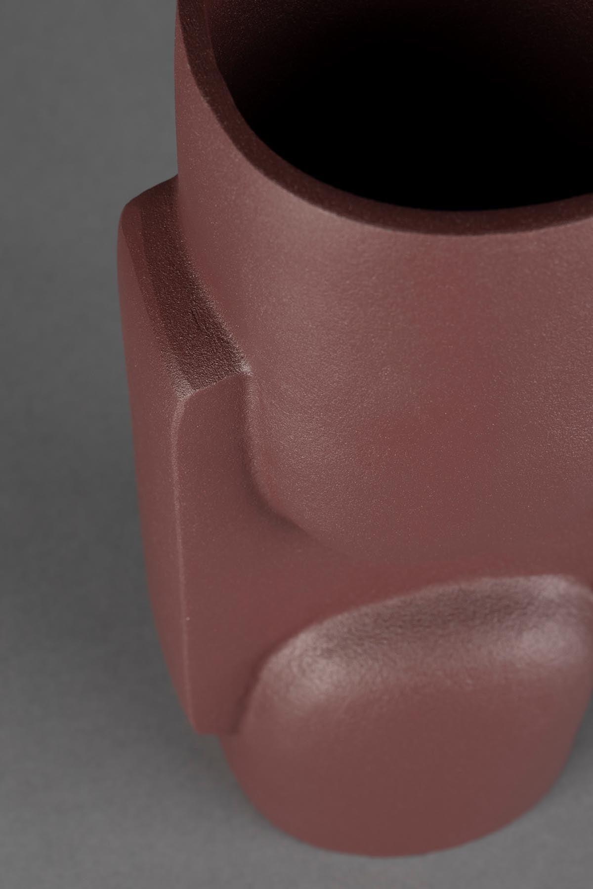 Vase Santos in Bordeaux präsentiert im Onlineshop von KAQTU Design AG. Vase ist von Dutchbone