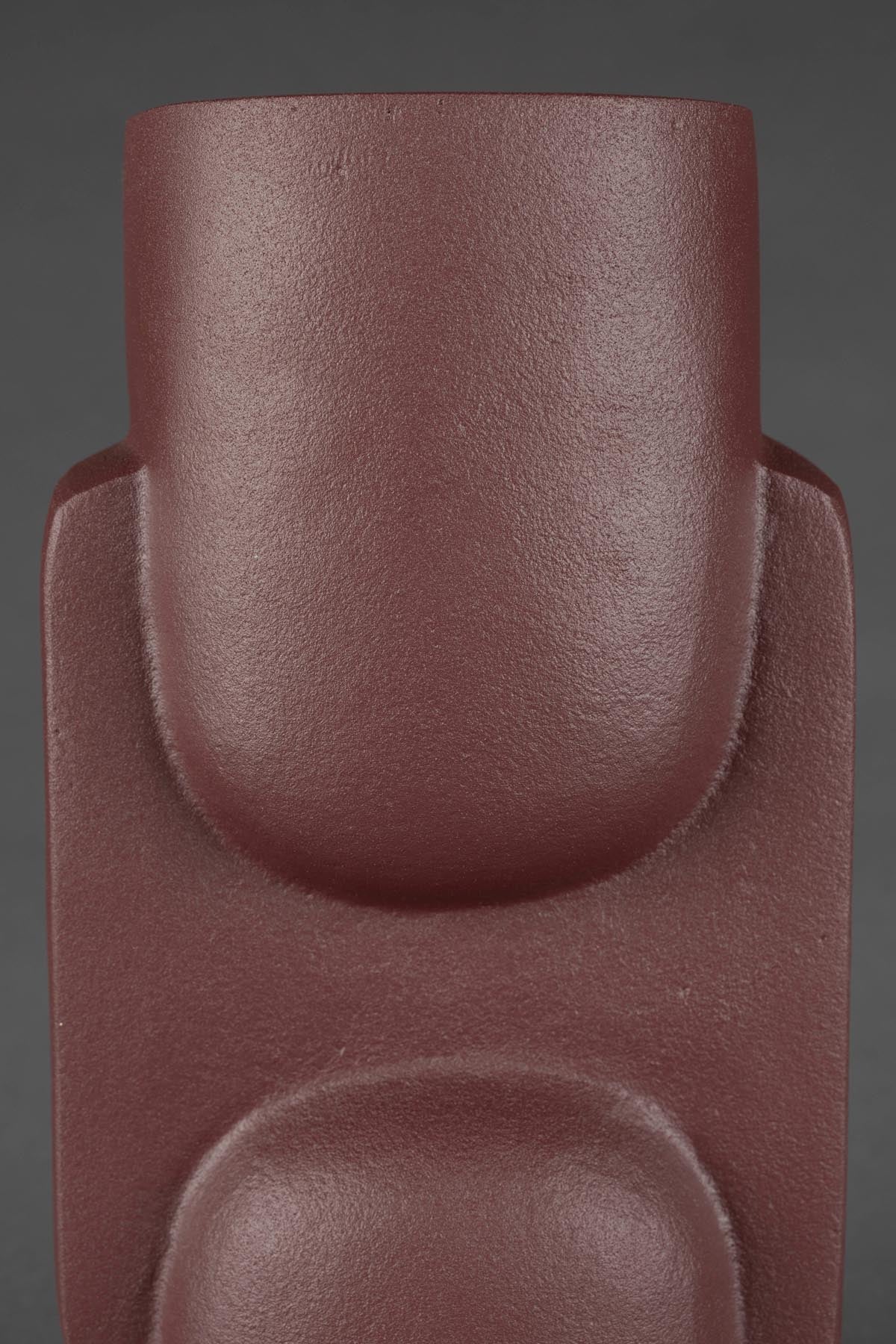 Vase Santos in Bordeaux präsentiert im Onlineshop von KAQTU Design AG. Vase ist von Dutchbone