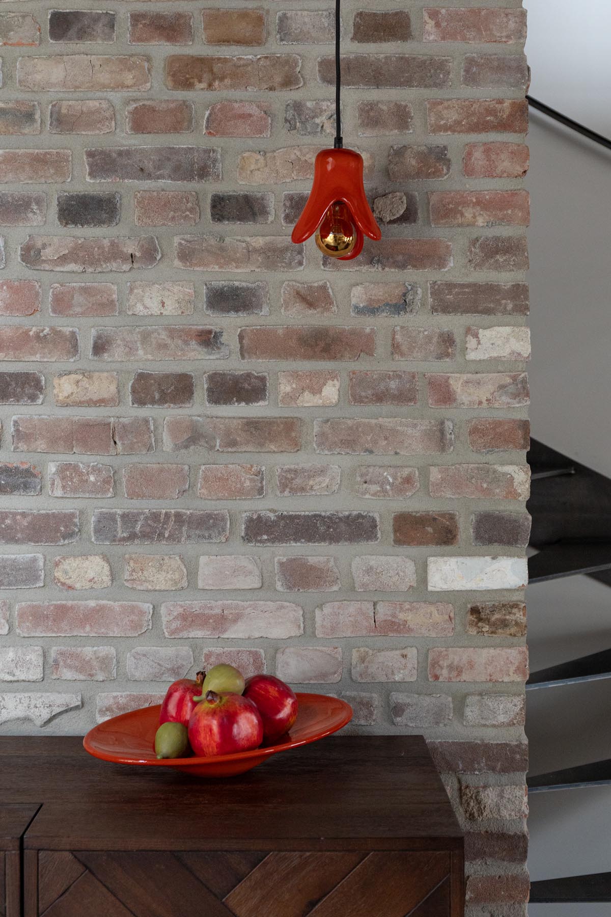 Tray Gable in Orange präsentiert im Onlineshop von KAQTU Design AG. Schale ist von Dutchbone