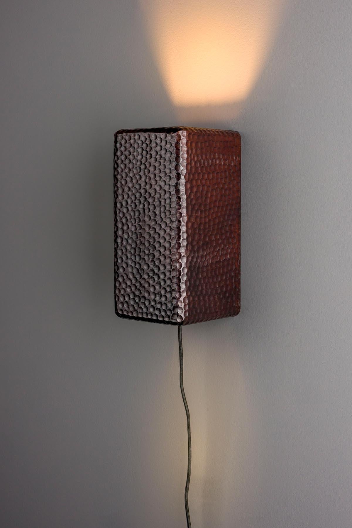 Wandleuchte Marnix in Braun präsentiert im Onlineshop von KAQTU Design AG. Wandleuchte ist von Dutchbone