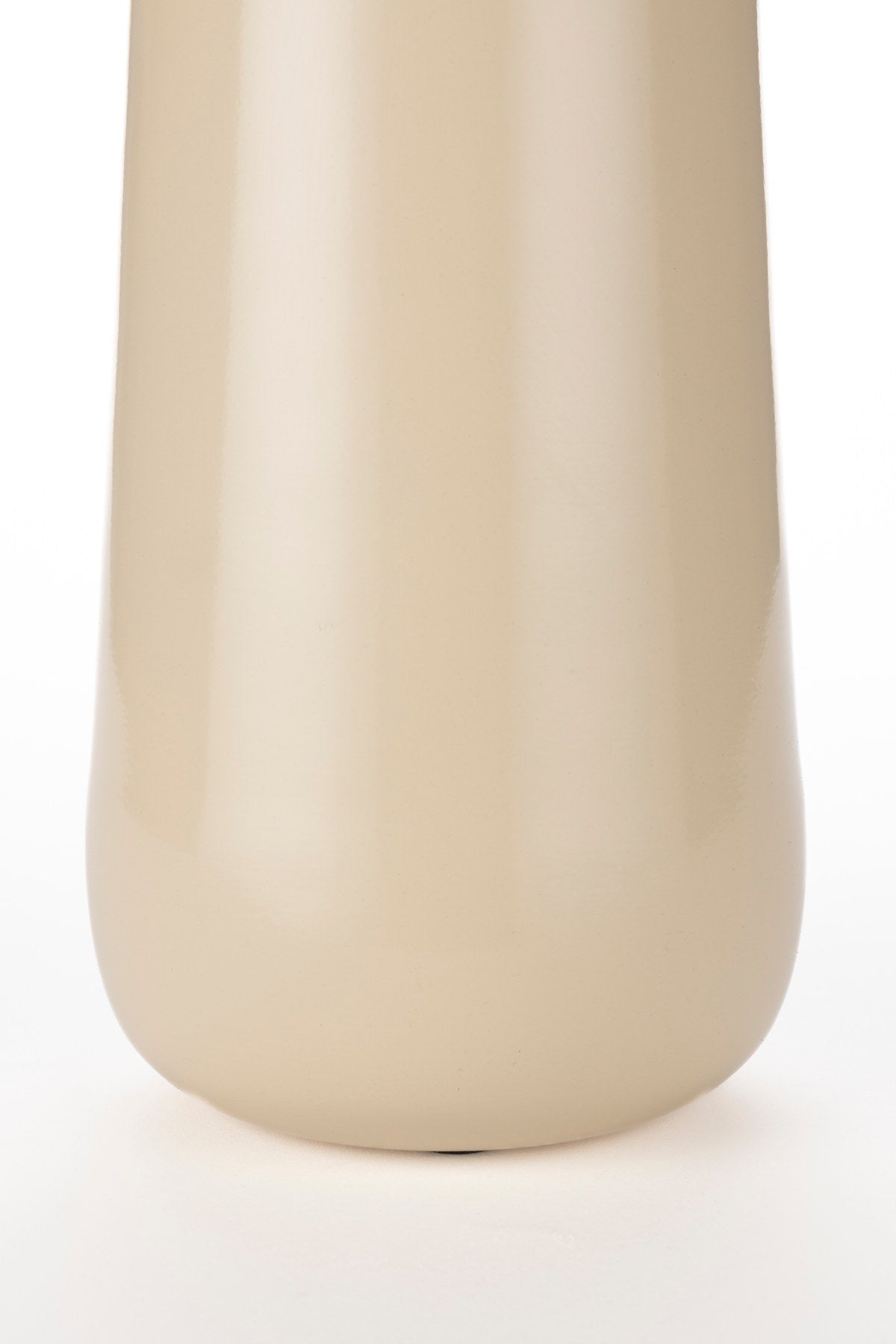 Metallvase Dot von Dutchbone mit glänzender Oberfläche, runder Form und kleiner Kugel oben