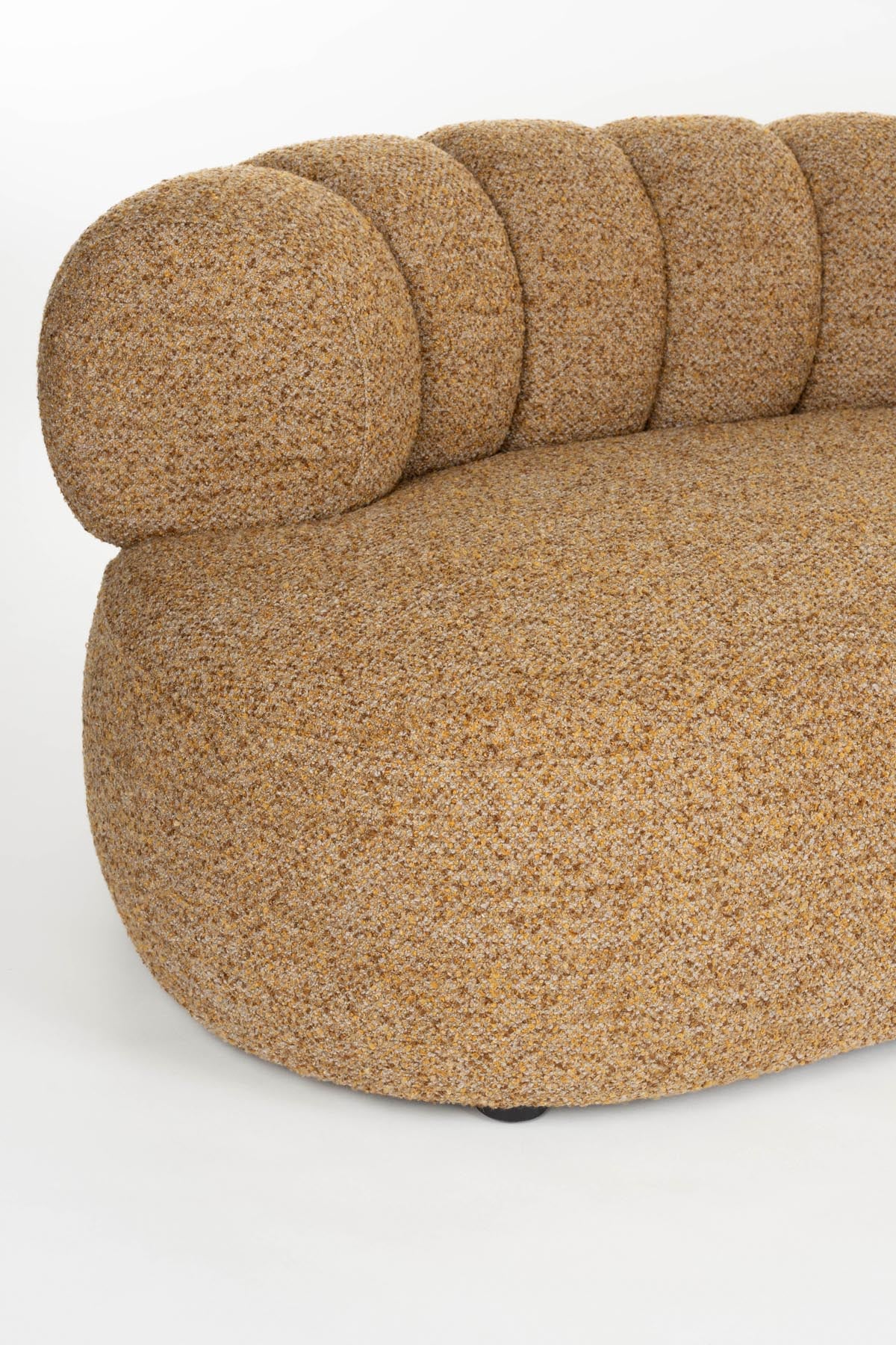 Sofa Duvane 7-Sitzer in Braun präsentiert im Onlineshop von KAQTU Design AG. 5er Sofa ist von Dutchbone