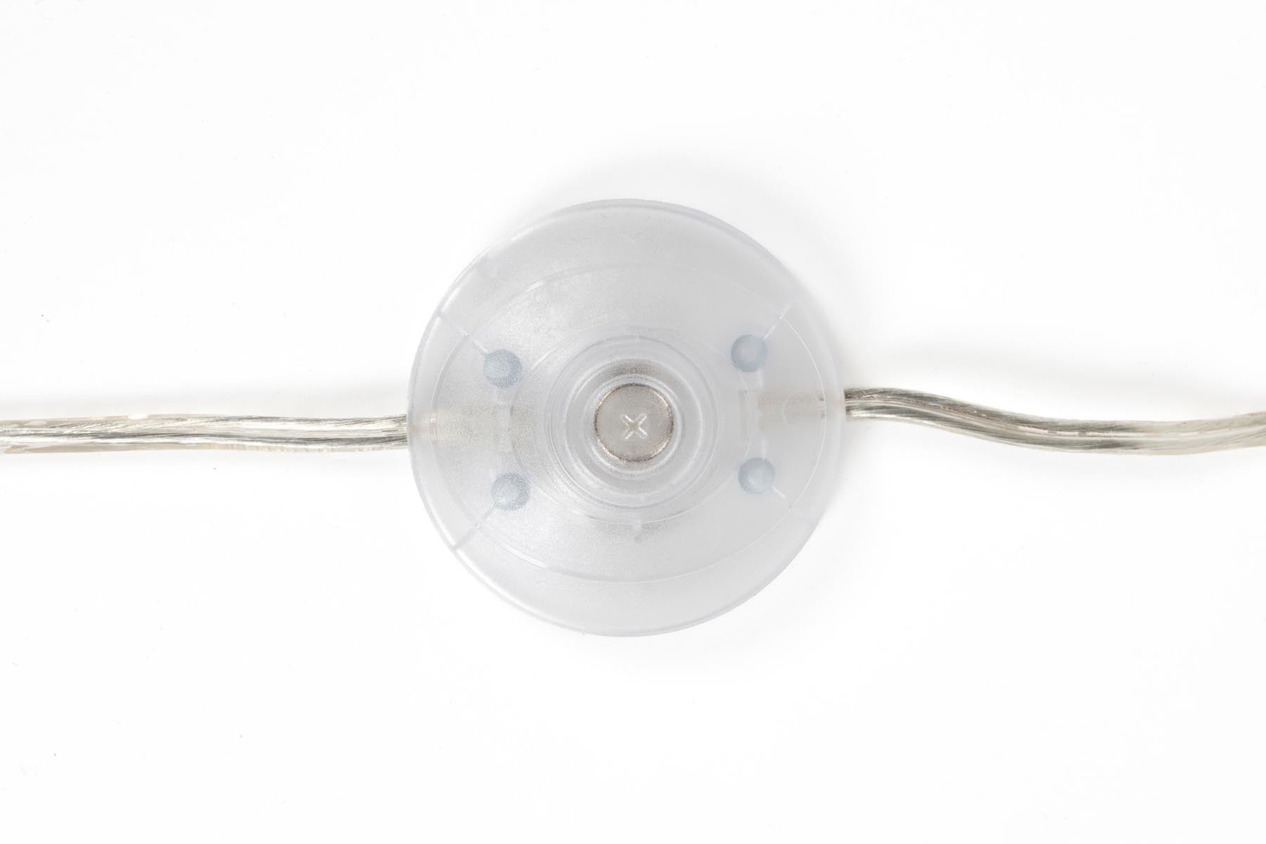 Stehlampe Scallop in Natürlich präsentiert im Onlineshop von KAQTU Design AG. Stehleuchte ist von Dutchbone