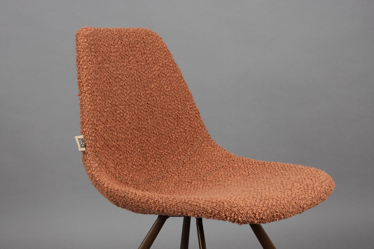 Franky Stuhl Bouclé in Schwarz präsentiert im Onlineshop von KAQTU Design AG. Stuhl ist von Dutchbone