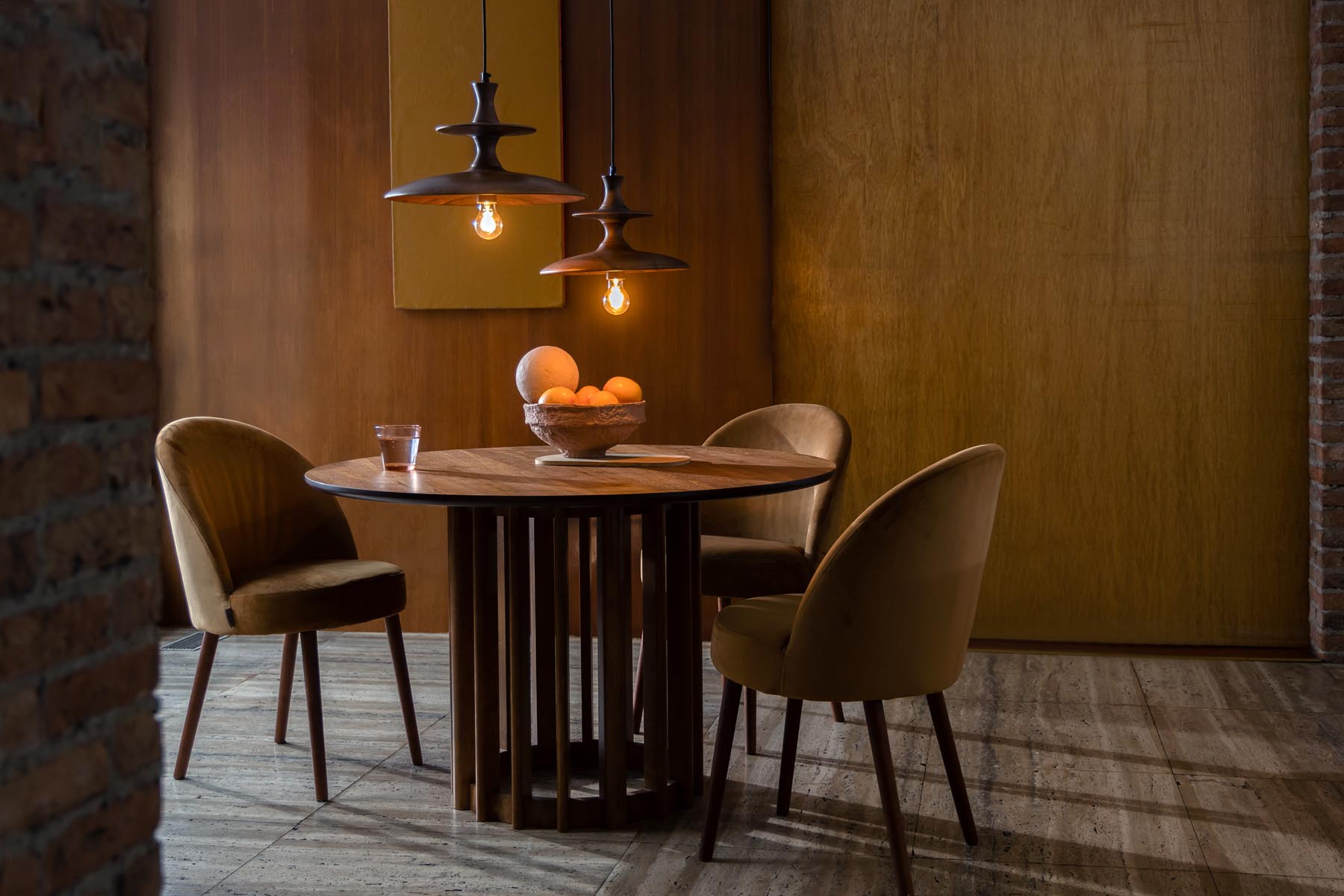 Tisch Barlet in Walnuss präsentiert im Onlineshop von KAQTU Design AG. Esstisch ist von Dutchbone