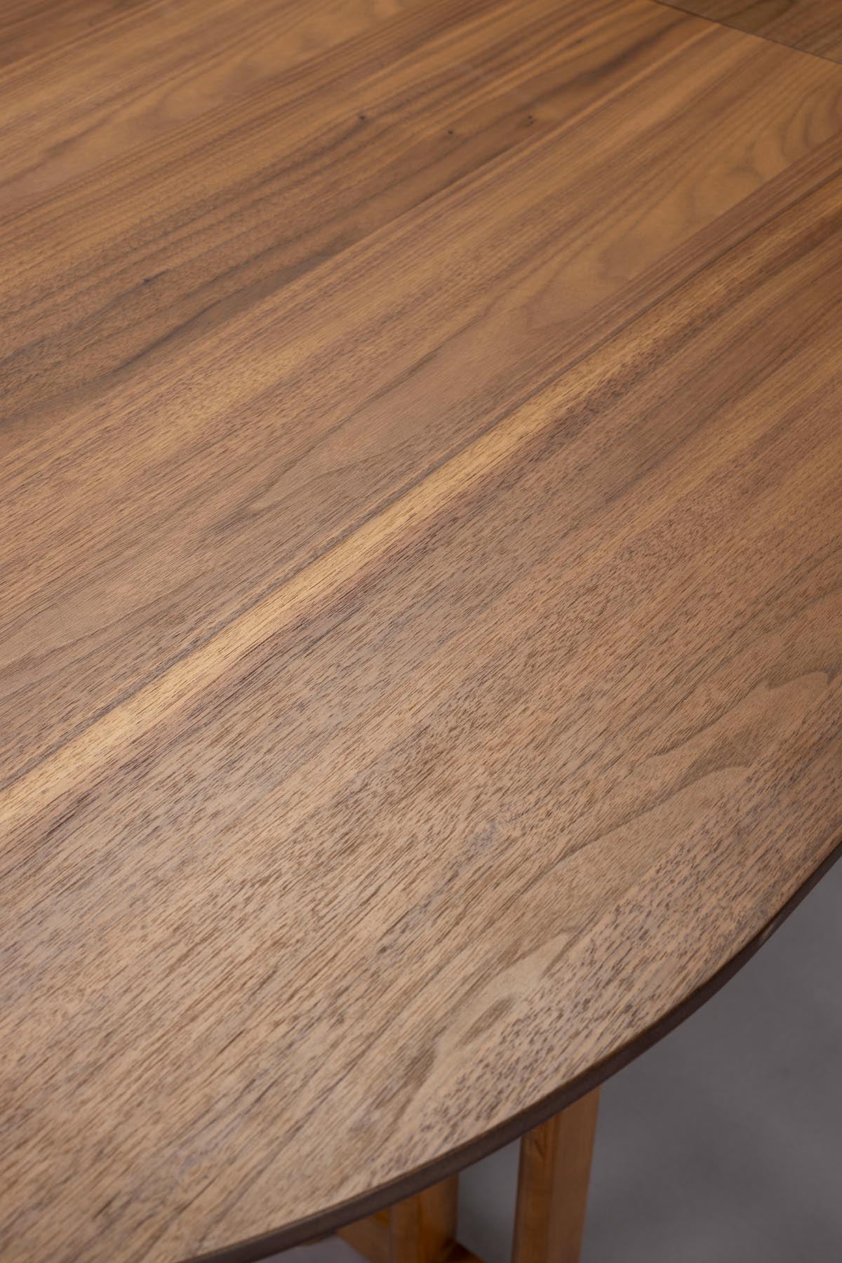 Tisch Barlet in Walnuss präsentiert im Onlineshop von KAQTU Design AG. Esstisch ist von Dutchbone