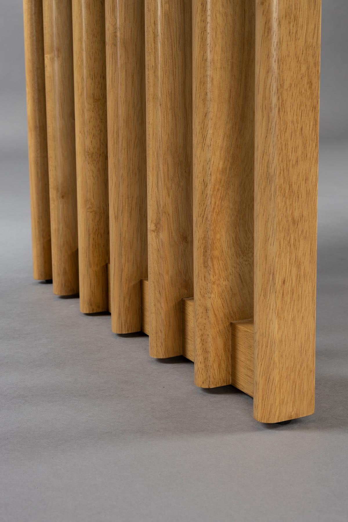 Tisch Barlet in Natur präsentiert im Onlineshop von KAQTU Design AG. Esstisch ist von Dutchbone