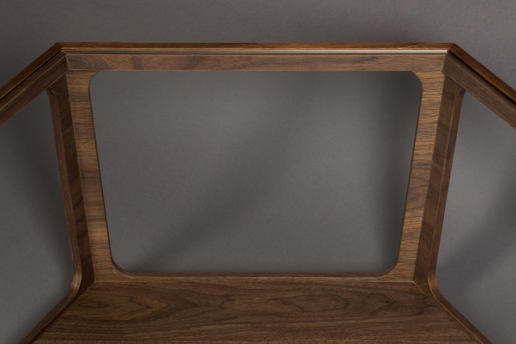 Kaffeetisch Sita in Braun präsentiert im Onlineshop von KAQTU Design AG. Couchtisch ist von Dutchbone