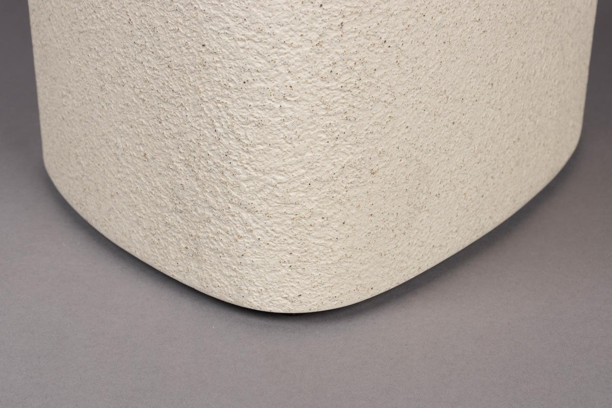 Beistelltisch Veda Low in Beige präsentiert im Onlineshop von KAQTU Design AG. Beistelltisch ist von Dutchbone
