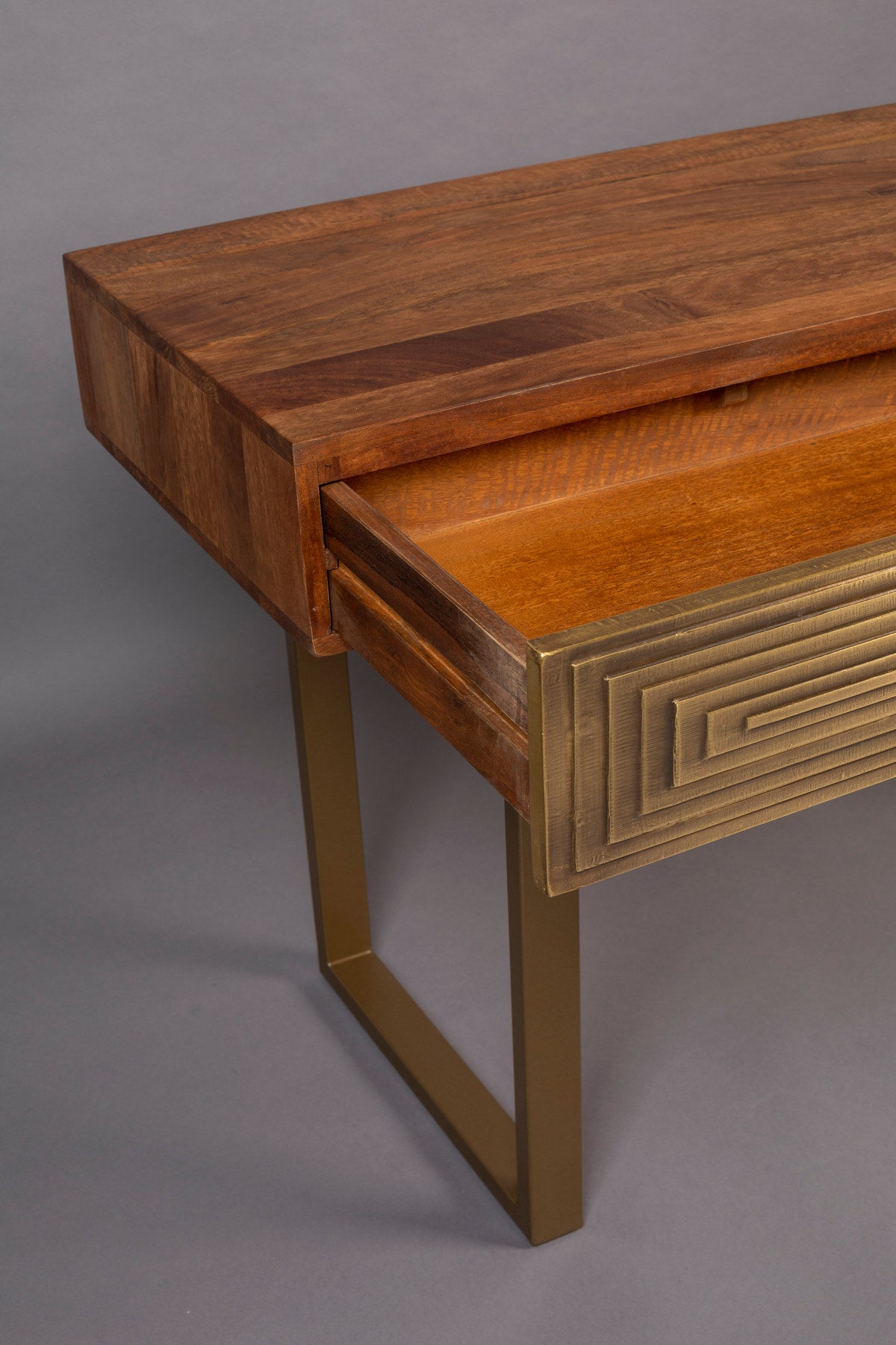 Konsolentisch Volan in Gold präsentiert im Onlineshop von KAQTU Design AG. Konsolentisch ist von Dutchbone