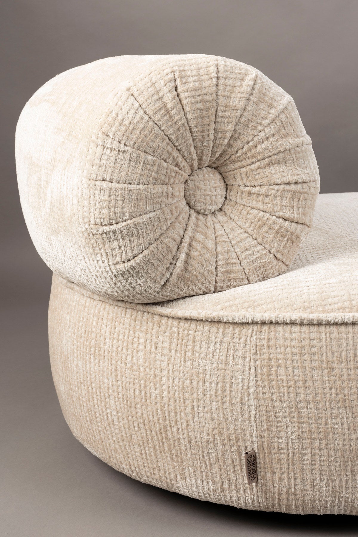 Sessel Tilbury in Naturbeige präsentiert im Onlineshop von KAQTU Design AG. Sessel ist von Dutchbone