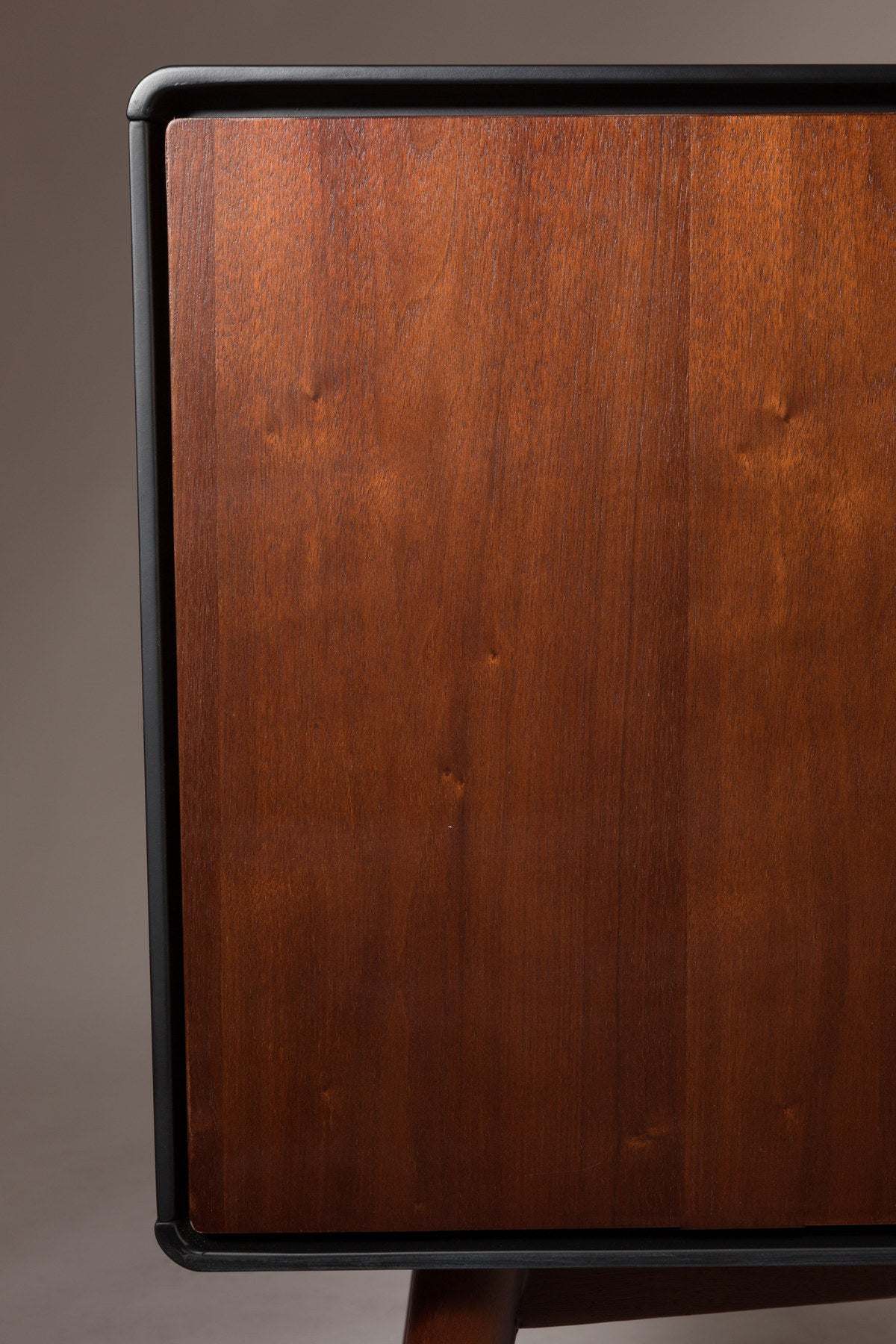 Sideboard Juju Low in Mehrfarbig präsentiert im Onlineshop von KAQTU Design AG. Sideboard ist von Dutchbone