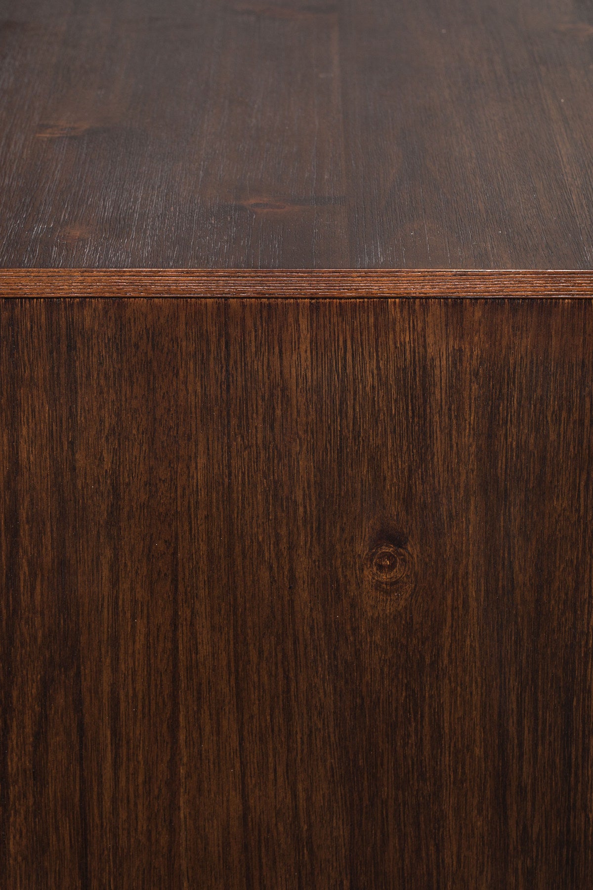 Sideboard Class High in Braun/Messing präsentiert im Onlineshop von KAQTU Design AG. Sideboard ist von Dutchbone