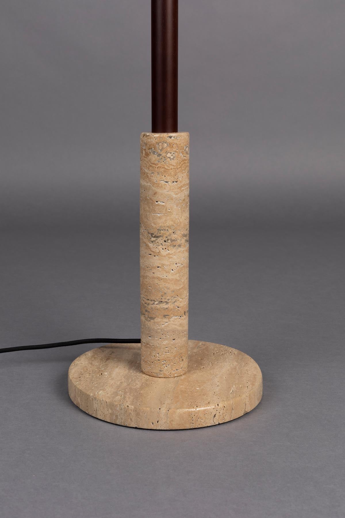 Stehlampe Jackson in Beige präsentiert im Onlineshop von KAQTU Design AG. Stehleuchte ist von Dutchbone