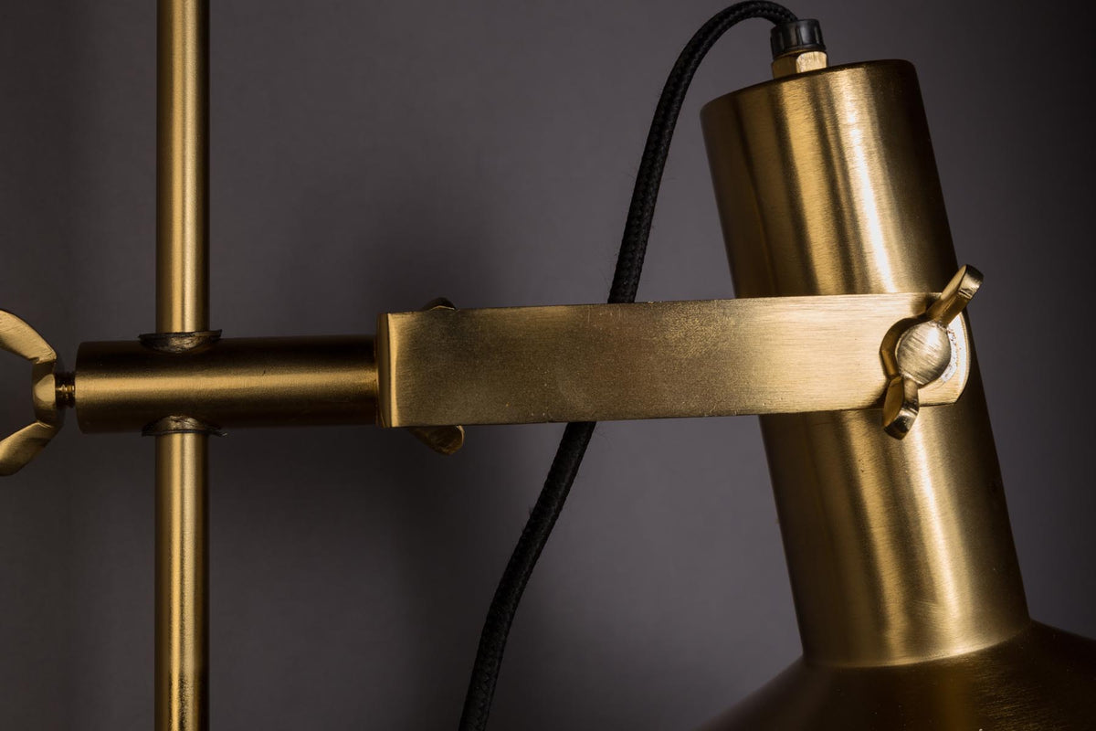 Wandleuchte Karish in Gold präsentiert im Onlineshop von KAQTU Design AG. Wandleuchte ist von Dutchbone