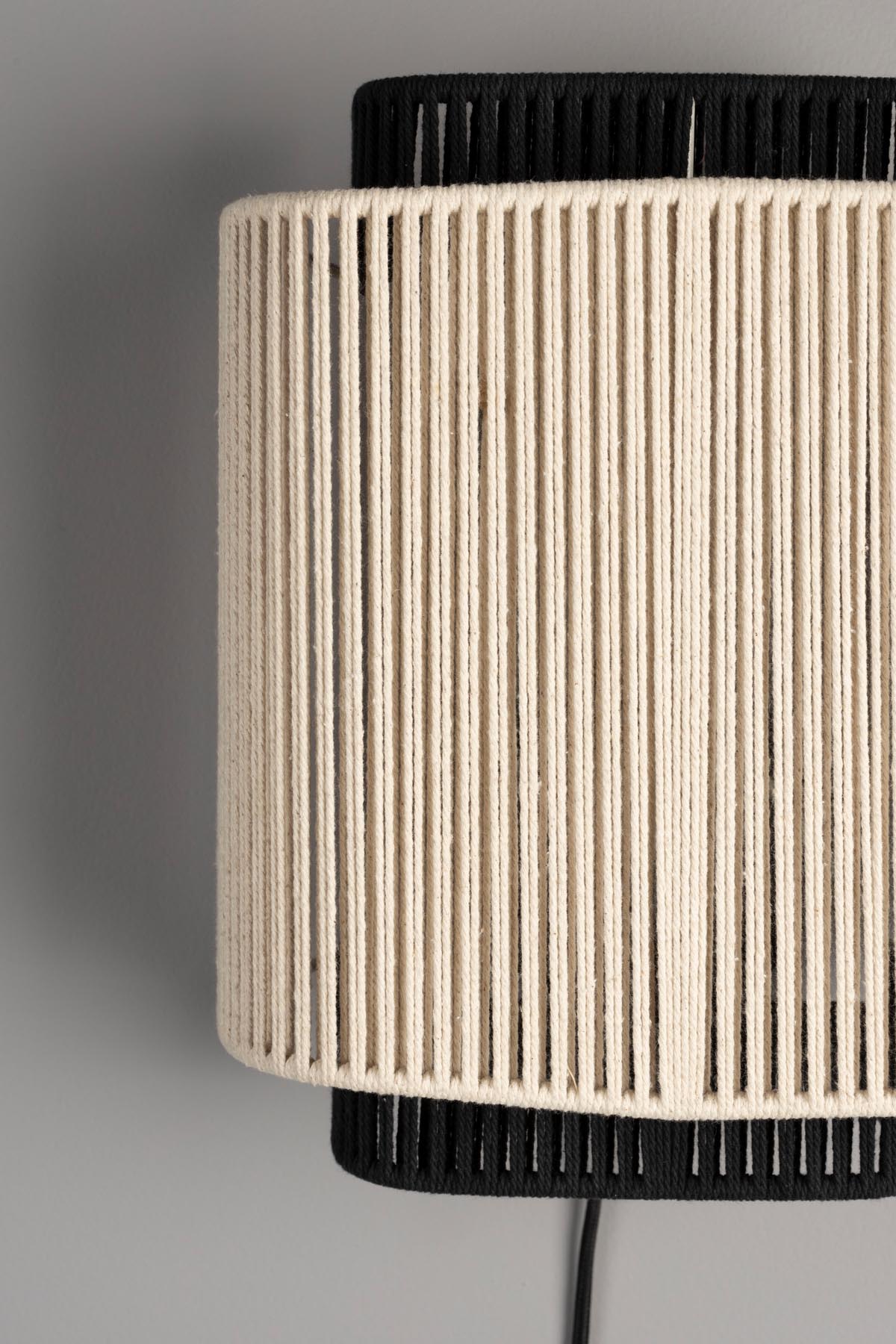Wandleuchte Elon in Beige präsentiert im Onlineshop von KAQTU Design AG. Wandleuchte ist von Dutchbone