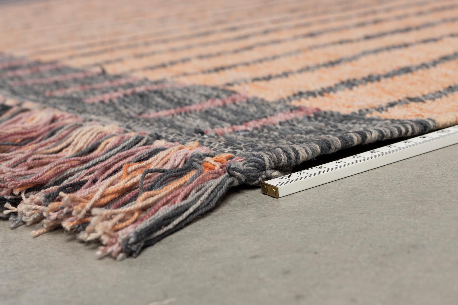 Teppich Hampton in Lilac präsentiert im Onlineshop von KAQTU Design AG. Teppich ist von Dutchbone