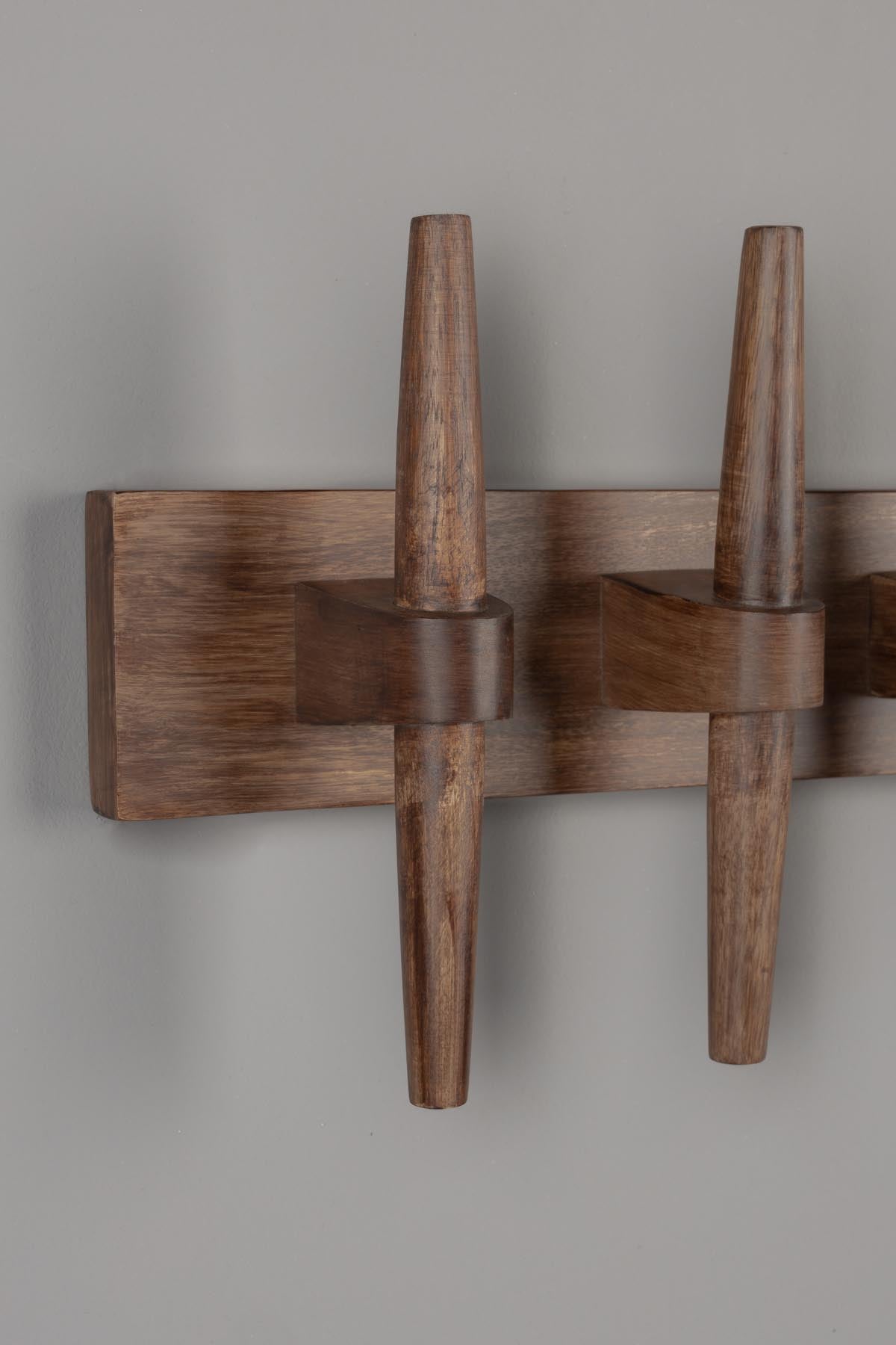Wandgarderobe Jakub in Walnuss präsentiert im Onlineshop von KAQTU Design AG. Garderobe ist von Dutchbone