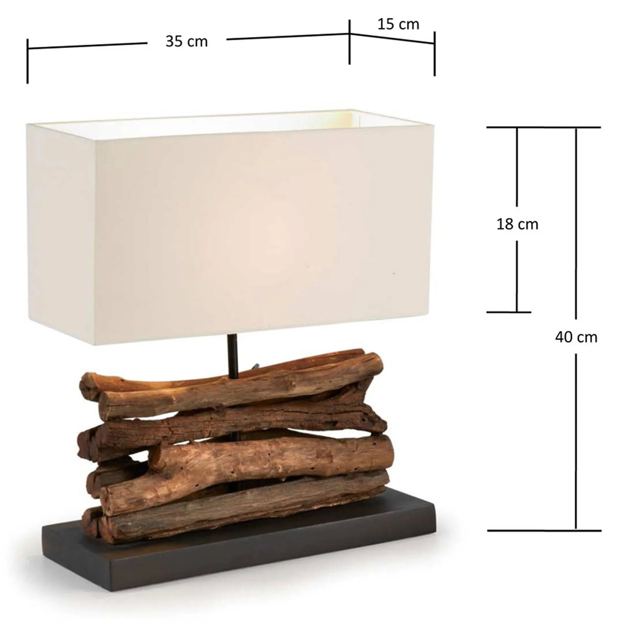 Die Sahai Tischlampe kombiniert recyceltes Tropenholz mit einem weißen Baumwollschirm für stilvolle, nachhaltige Beleuchtung.