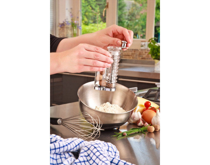 COLE&MASON Muskatmühle Wallis 14.5 cm in Transparent, Silber präsentiert im Onlineshop von KAQTU Design AG. Mühlen ist von COLE & MASON