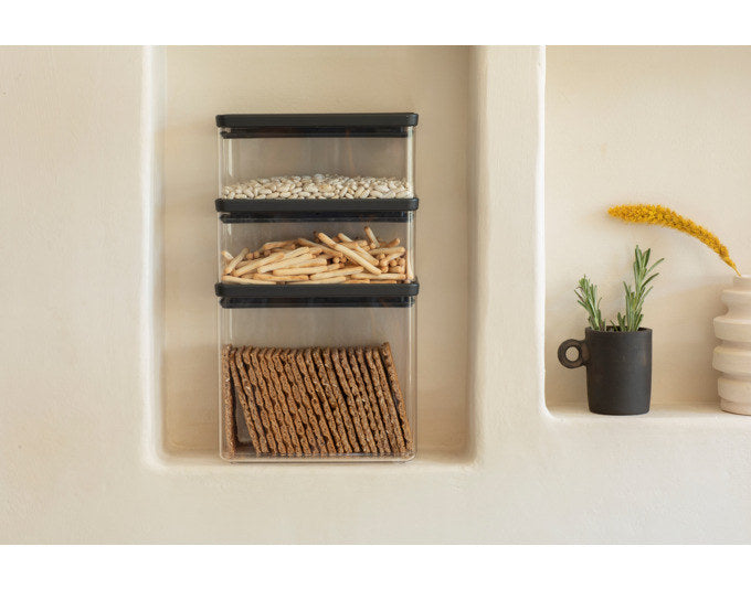 BRABANTIA Vorratsdosen Set Tasty+ 3-teilig dark grey 2x1.5+1x3.5 l in Dark grey, Grau präsentiert im Onlineshop von KAQTU Design AG. Vorratsbehältersets ist von BRABANTIA