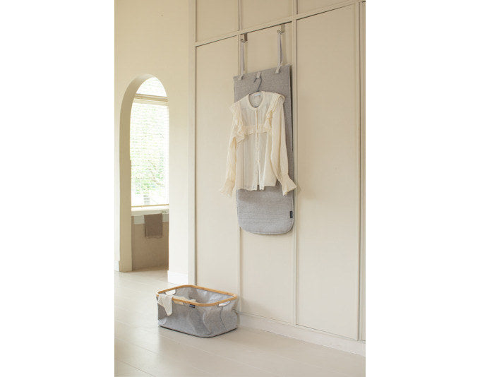BRABANTIA Dampf-Decke für Tür grey in Grey, Grau präsentiert im Onlineshop von KAQTU Design AG. Reinigung & Wäsche ist von BRABANTIA