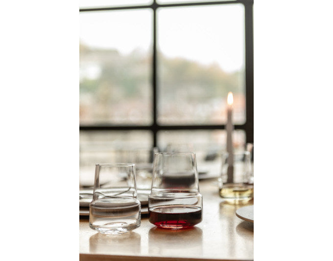 ZWIESEL GLAS Rotweinbecher Level 79 2 Stück in Transparent präsentiert im Onlineshop von KAQTU Design AG. Rotweingläser ist von ZWIESEL GLAS