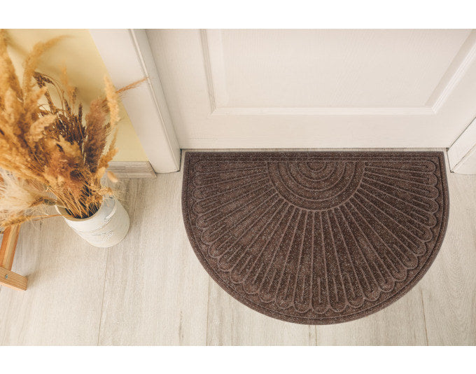 MULTY HOME Fussmatte Contours Halfmoon braun 60x90 cm in Braun präsentiert im Onlineshop von KAQTU Design AG. Fussmatte ist von MULTY HOME EUROPE