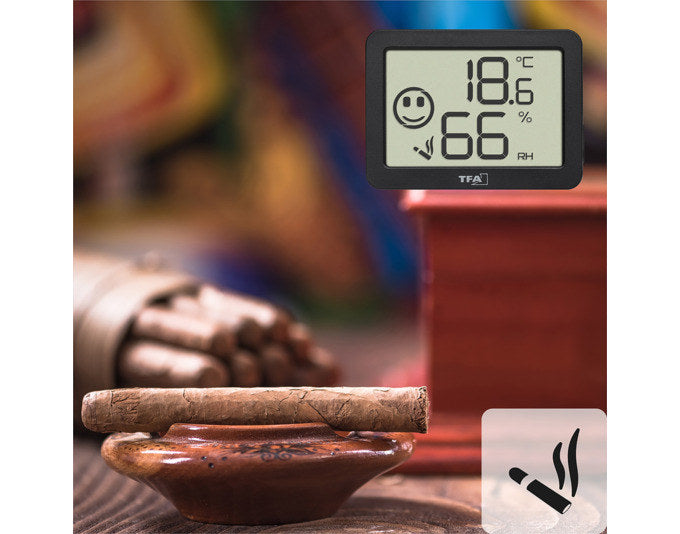 TFA Thermometer-Hygrometer Digital schwarz 4x5.5x1.5 cm -10…+60°C in Schwarz präsentiert im Onlineshop von KAQTU Design AG. Thermometer ist von TFA