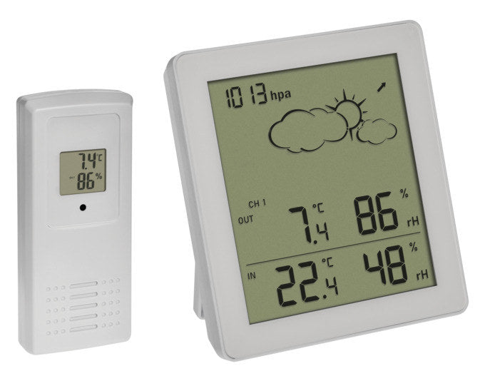 TFA Funk-Wetterstation Clear weiss Luftdruck 10.5x9.4x5.8 cm in Weiss präsentiert im Onlineshop von KAQTU Design AG. Thermometer ist von TFA
