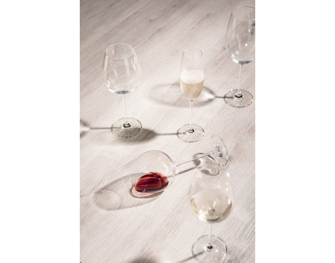 SCHOTT ZWIESEL Bordeauxglas Vinos 130 4 Stück in Transparent präsentiert im Onlineshop von KAQTU Design AG. Rotweingläser ist von SCHOTT ZWIESEL