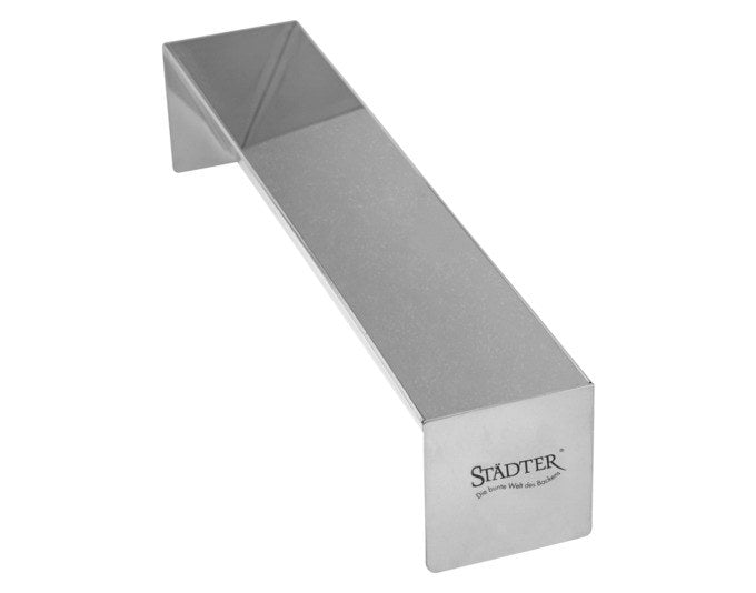 STÄDTER Pasteten-/Terrinenform Dreieck 30x6x6 cm Edelstahl in Silber präsentiert im Onlineshop von KAQTU Design AG. Backformen ist von STÄDTER