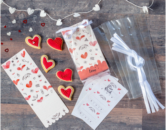 STÄDTER Geschenktüten Set Sweet Love 9x25 cm transparent 24-teilig in Transparent, Dekoriert präsentiert im Onlineshop von KAQTU Design AG. Küchenhelfer ist von STÄDTER