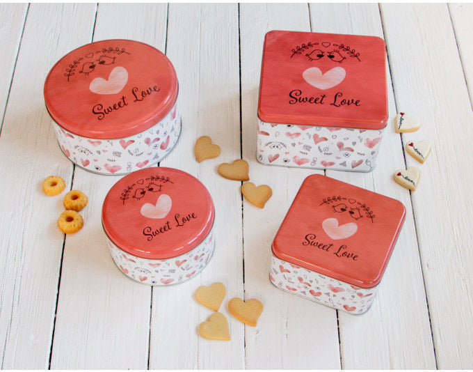 STÄDTER Gebäckdose Sweet Love ø 16.5x8 cm bunt rund in Bunt präsentiert im Onlineshop von KAQTU Design AG. Aufbewahrungsdose ist von STÄDTER