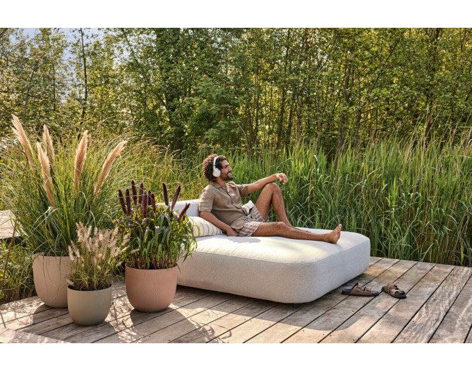 ELHO Pflanzengefäss Sereh rund ø 40 cm kühler Ton in Kühler Ton, Braun präsentiert im Onlineshop von KAQTU Design AG. Pflanzentopf Outdoor ist von ELHO