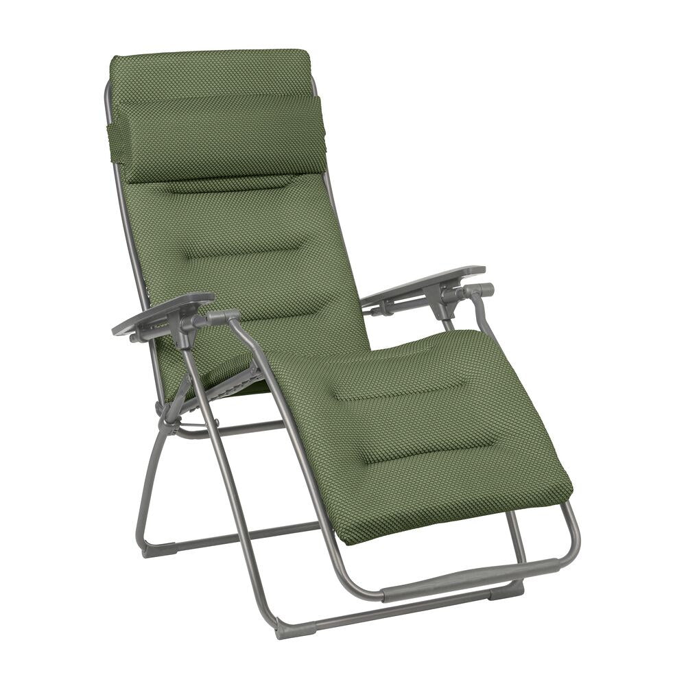 LAFUMA Relaxsessel Relax 803 in Olive mit Gestell aus Stahlrohr in Titane, Kunstharz-Armlehnen in Anthrazit und dreilagiger Polsterung.