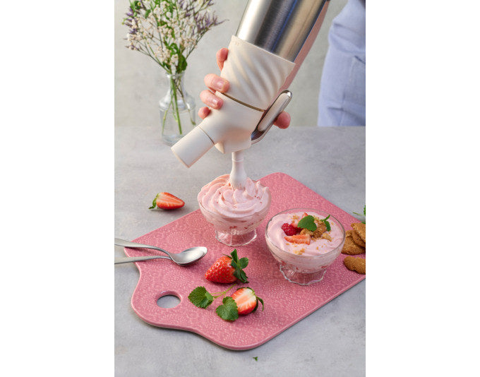 KISAG Whipper Creative 0.5 l weiss in Weiss präsentiert im Onlineshop von KAQTU Design AG. Küchenhelfer ist von KISAG