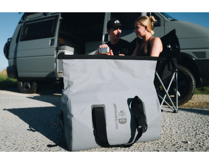 BE COOL Kühlreisetasche Tube grau 40 l in Grau präsentiert im Onlineshop von KAQTU Design AG. Kühltasche ist von BE COOL
