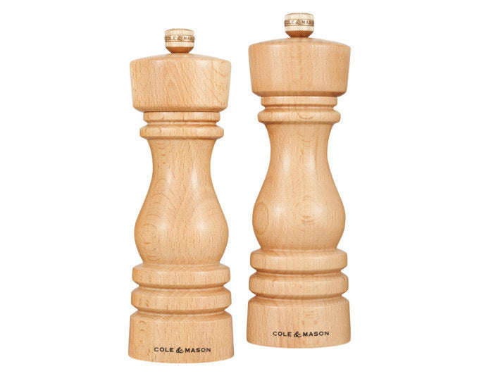 COLE&MASON Pfeffer-/Salzmühlen Set London Buche natur 18x5.8x5.8 cm in Holzoptik, Braun präsentiert im Onlineshop von KAQTU Design AG. Salz & Pfeffer ist von COLE & MASON