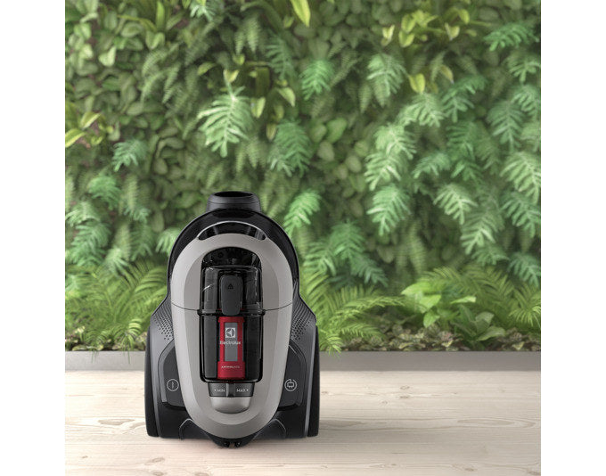 ELECTROLUX Staubsauger 600 beutellos urban grey in Urban grey, Grau präsentiert im Onlineshop von KAQTU Design AG. Reinigung & Wäsche ist von ELECTROLUX
