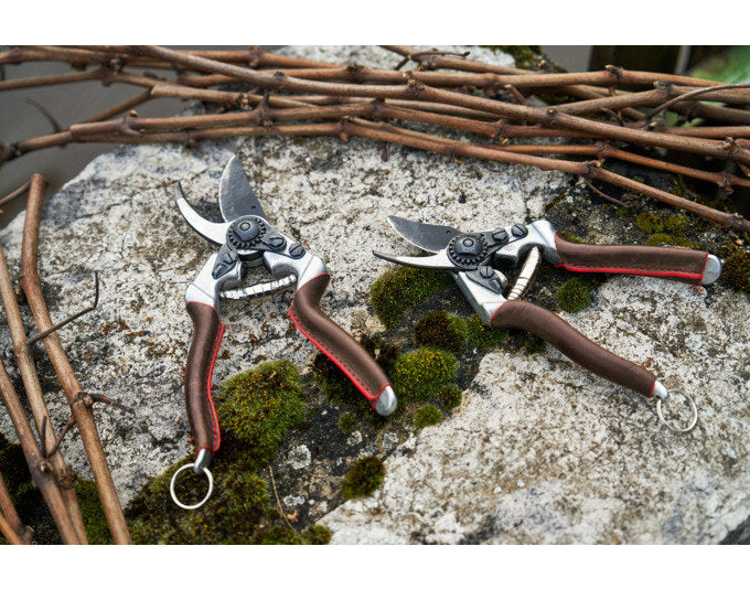 FELCO Baumschere Modell 8 rechts in Braun, Silber präsentiert im Onlineshop von KAQTU Design AG. Gartenscheren ist von FELCO