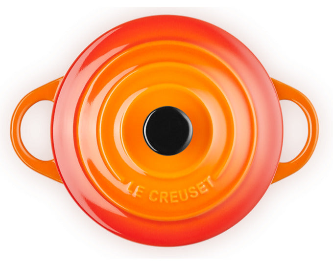 LE CREUSET Mini-Cocotte ofenrot ø 10x5 cm 0.25 l in  präsentiert im Onlineshop von KAQTU Design AG. Topf ist von LE CREUSET