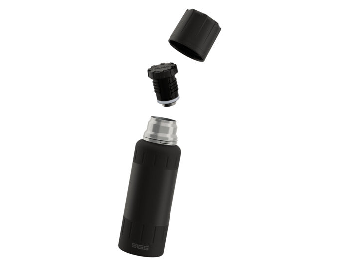 SIGG Isolierflasche Alpine Star black 0.5 l in  präsentiert im Onlineshop von KAQTU Design AG. Küchenhelfer ist von SIGG