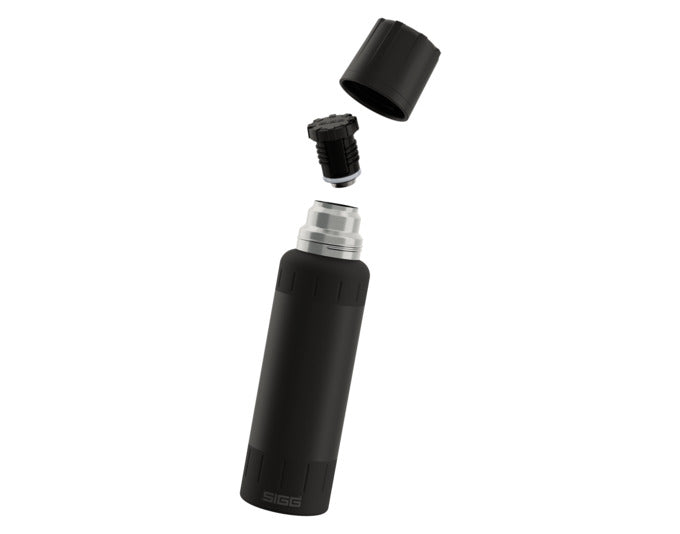 SIGG Isolierflasche Alpine Star black 1 l in  präsentiert im Onlineshop von KAQTU Design AG. Küchenhelfer ist von SIGG
