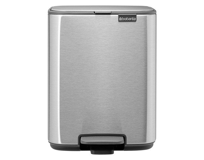 BRABANTIA Treteimer Bo matt steel FFP 7 l in Matt steel, Silber präsentiert im Onlineshop von KAQTU Design AG. Treteimer ist von BRABANTIA
