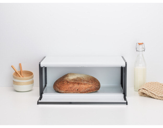 BRABANTIA Brotkasten white 46.5x25x18.7 cm in White, Weiss präsentiert im Onlineshop von KAQTU Design AG. Brotkorb ist von BRABANTIA
