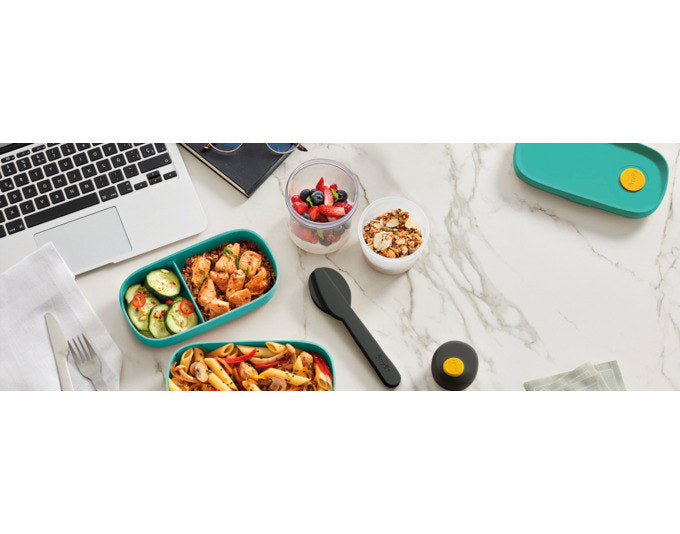 LÉKUÉ Besteckset 3-teilig To Go in  präsentiert im Onlineshop von KAQTU Design AG. Besteckset ist von LEKUE