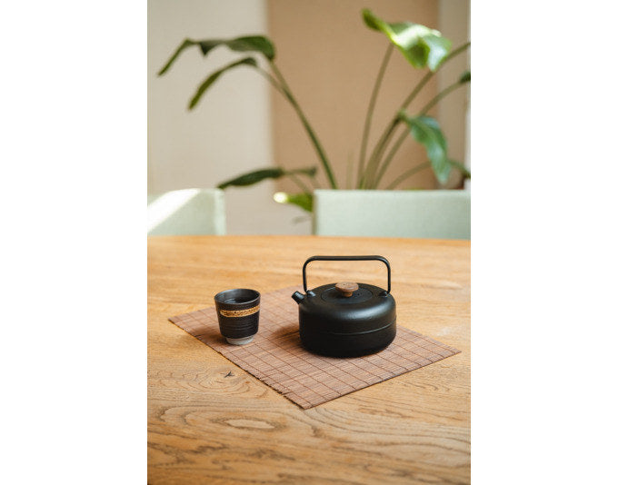 BREDEMEIJER Teekanne Henan schwarz 0.75 l in Schwarz präsentiert im Onlineshop von KAQTU Design AG. Kanne ist von BREDEMEIJER