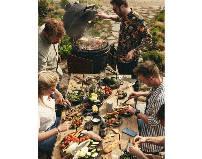 THE BASTARD Plancha Phantom M in Schwarz präsentiert im Onlineshop von KAQTU Design AG. Grillroste ist von THE BASTARD